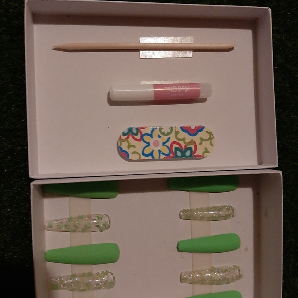 Matte coffin nails - Picture 3 of 5